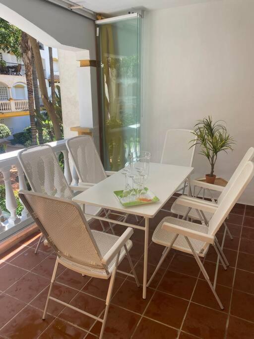 Apartemen Apartamento En Marbella, Residencial La Dama De Noche